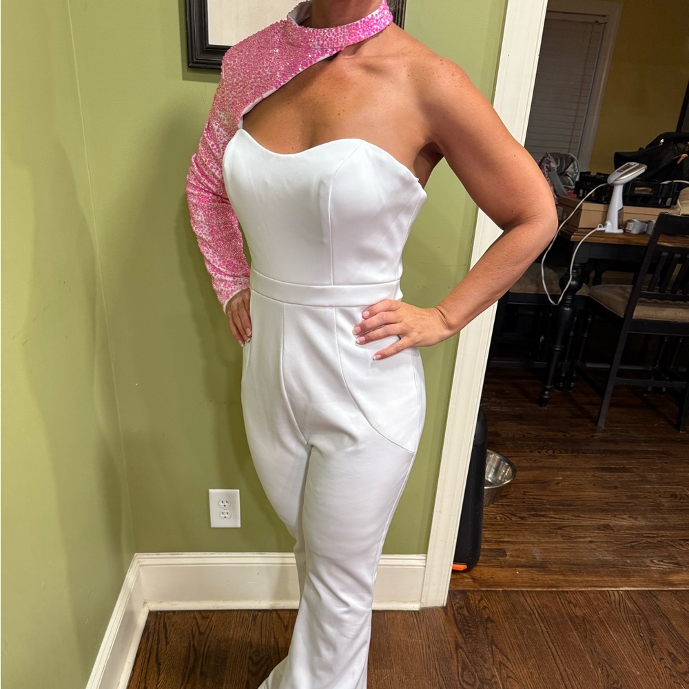 Chic White Jumpsuit with Pink Sequin Sleeve